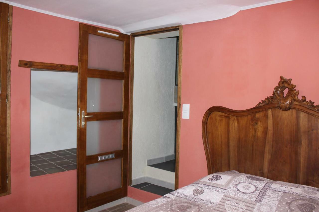 Location 5 Place Des Moulieres * Saint-Julien-du-Verdon